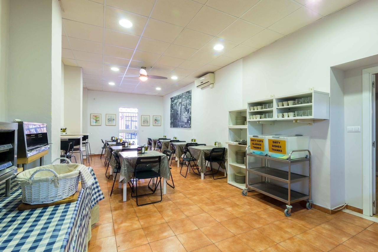 Hostal Jentoft Seville Exterior photo