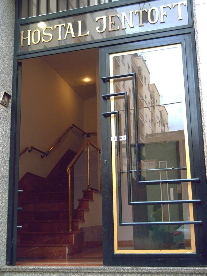 Hostal Jentoft Seville Exterior photo